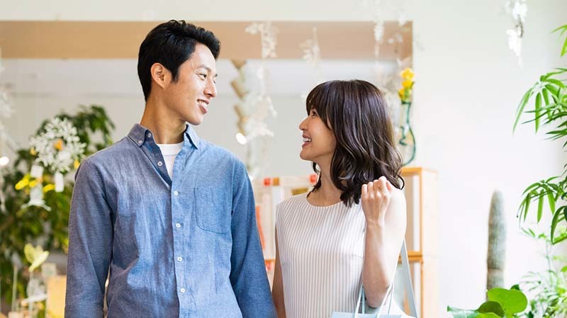 立川結婚相談所 婚活ラボのスタンダードプランの流れ：お見合いの様子立川結婚相談所 婚活ラボの入会から成婚退会までの流れ：プレ交際の様子